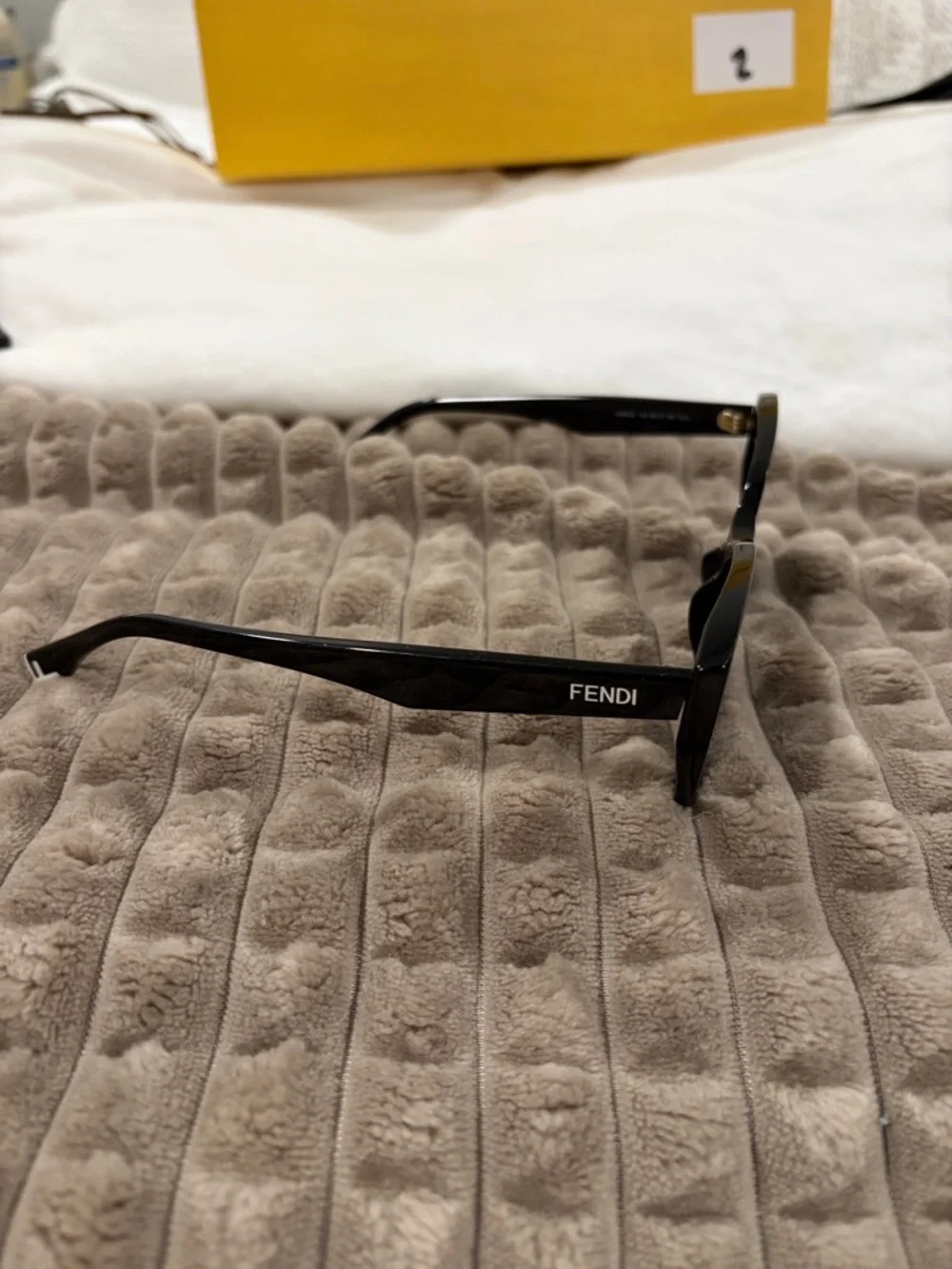 Fendi Black women’s Sunglasses with Subtle Logo